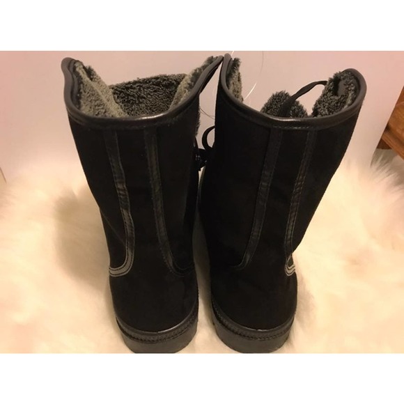 Boots - Picture 3 of 5